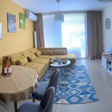 Holiday home “golf And Sun” Family Balchik